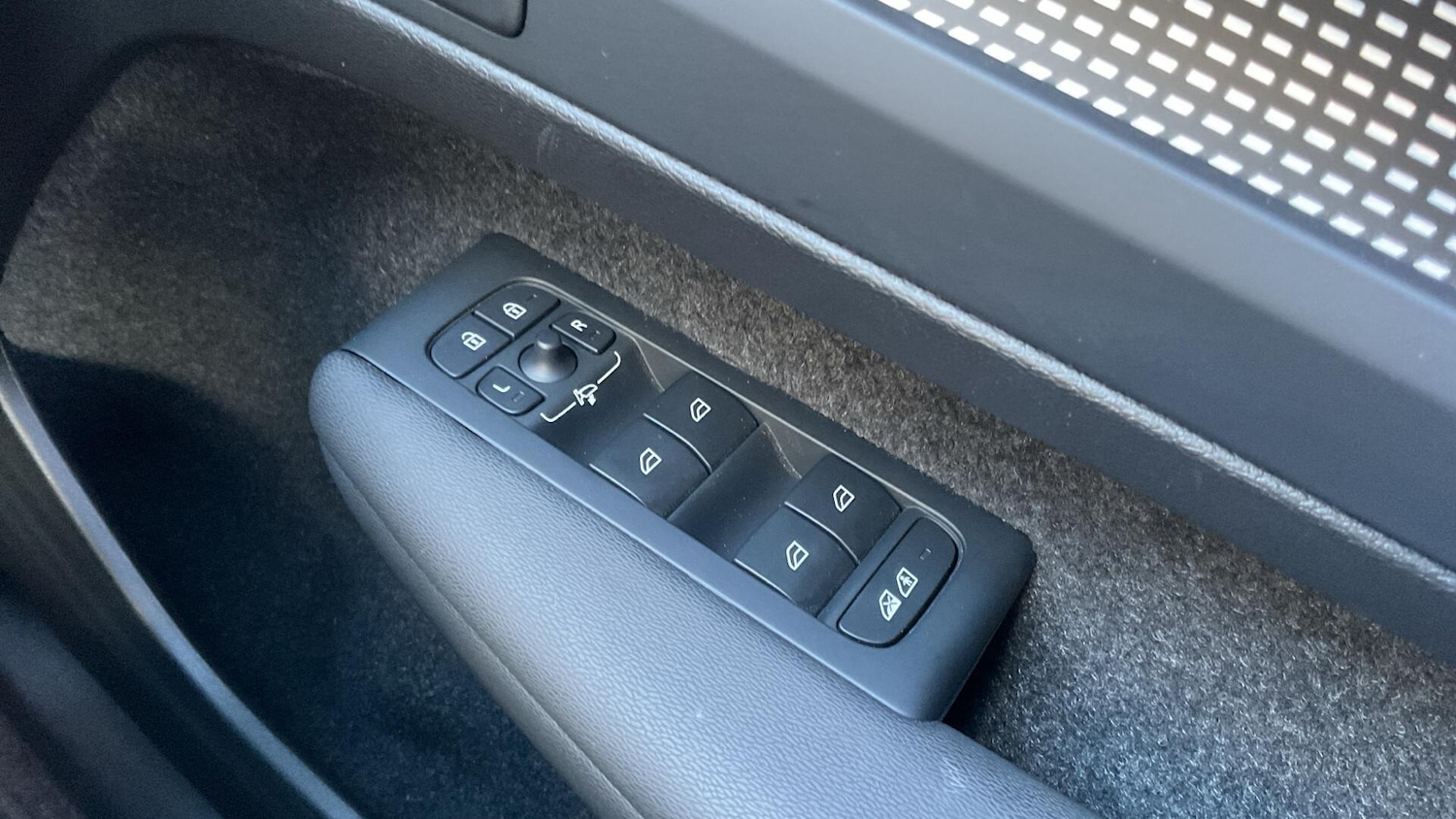 Used Volvo XC40 2024 for sale - 76700714: Photo 24