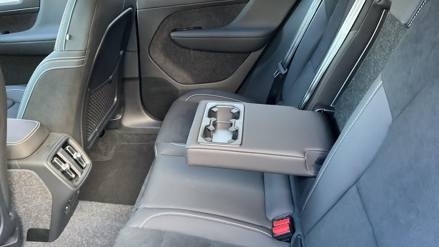 Used Volvo XC40 2024 for sale - 76700714: Photo 34