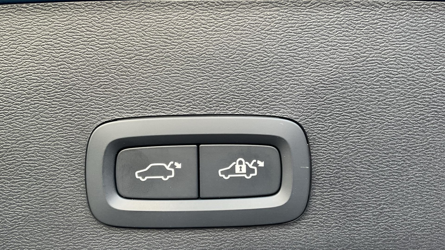 Used Volvo XC40 2024 for sale - 76700714: Photo 35