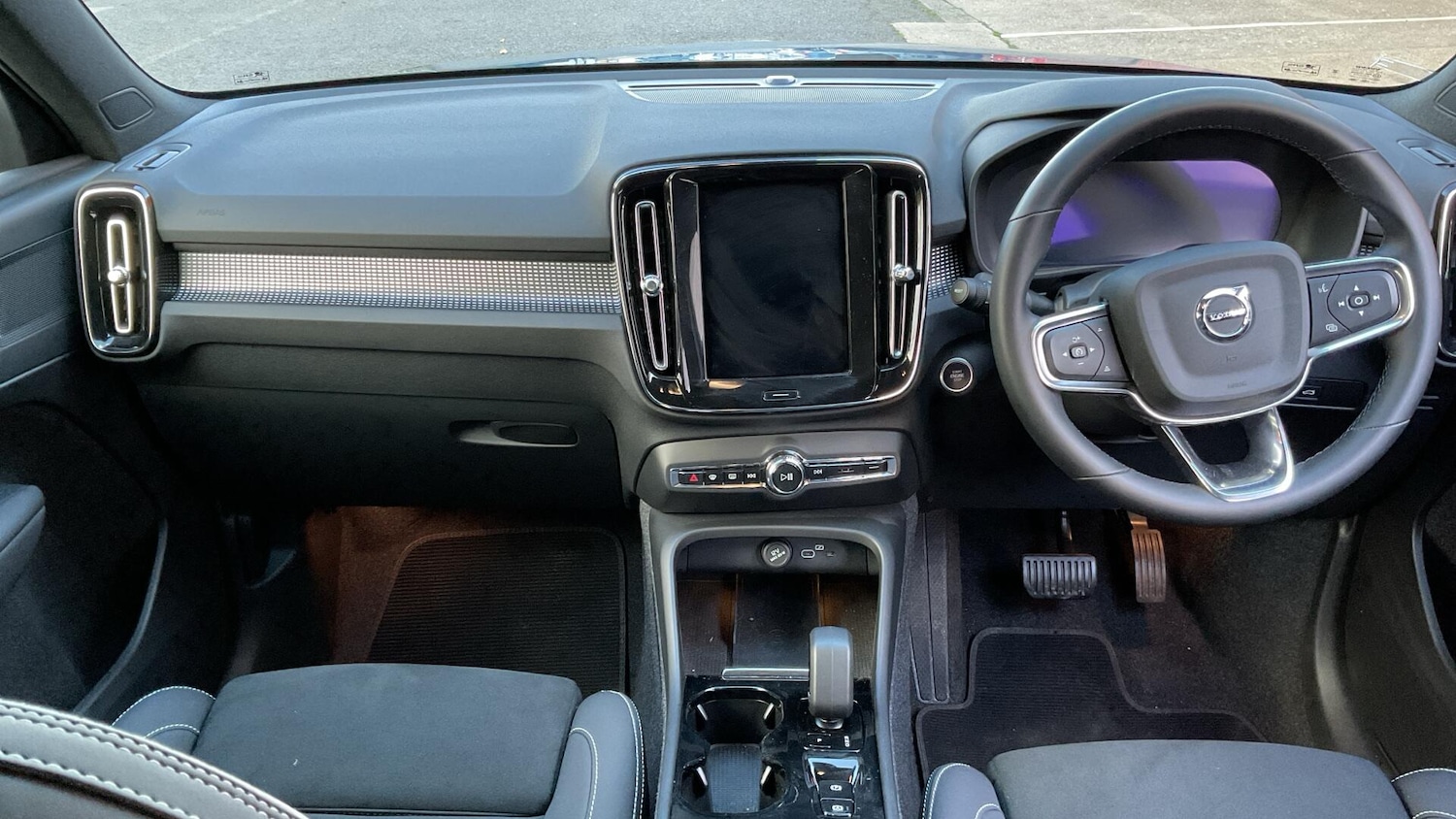 Used Volvo XC40 2024 for sale - 76700714: Photo 5