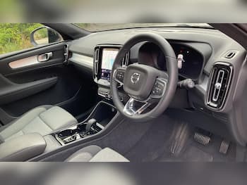 Used Volvo XC40 2023 for sale - 79658037: Photo