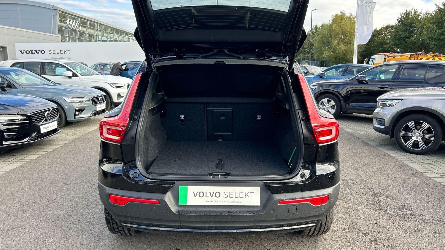 Used Volvo XC40 for sale - 77969888: Photo 34