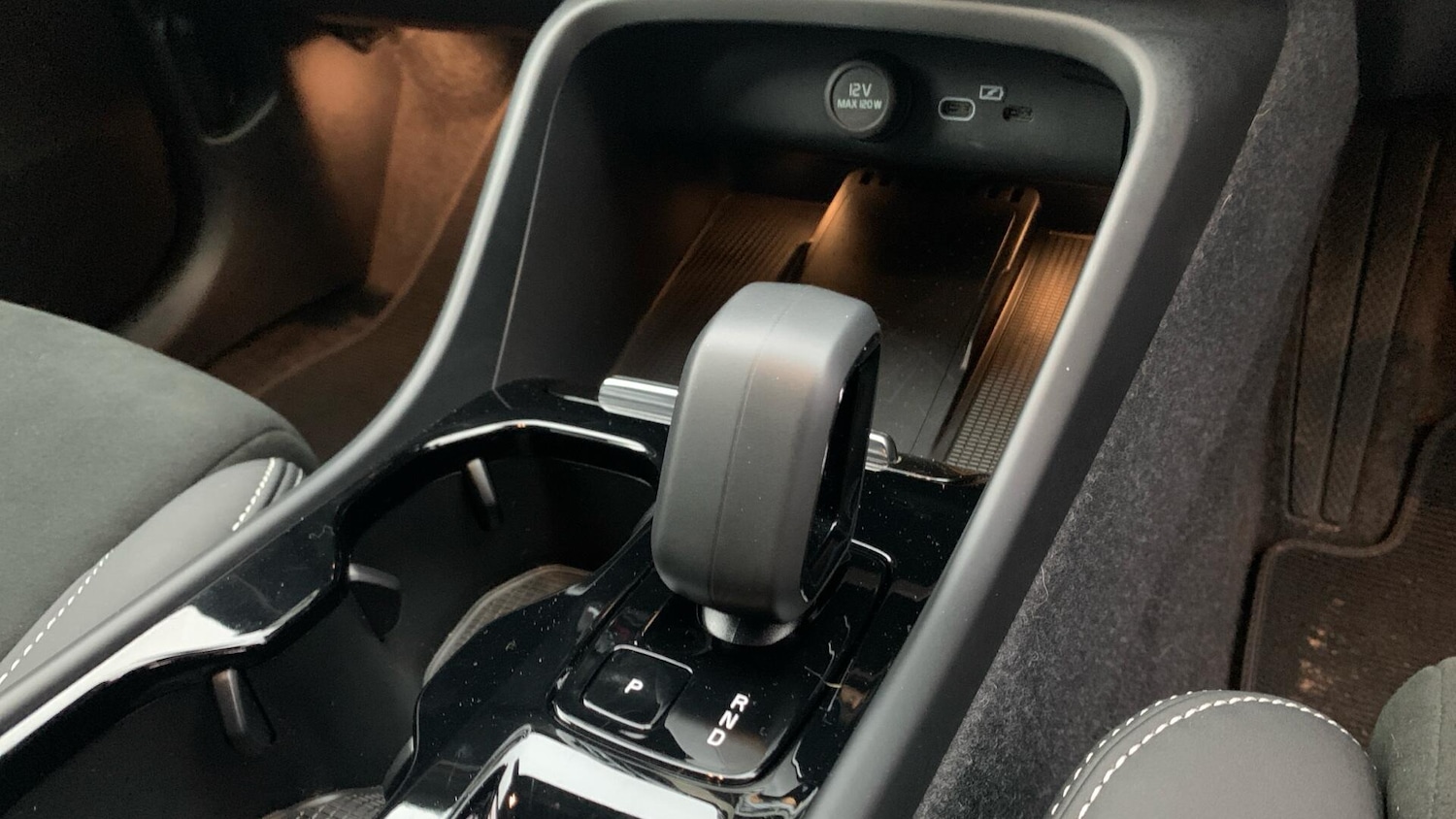 Used Volvo XC40 2024 for sale - 76898476: Photo 26