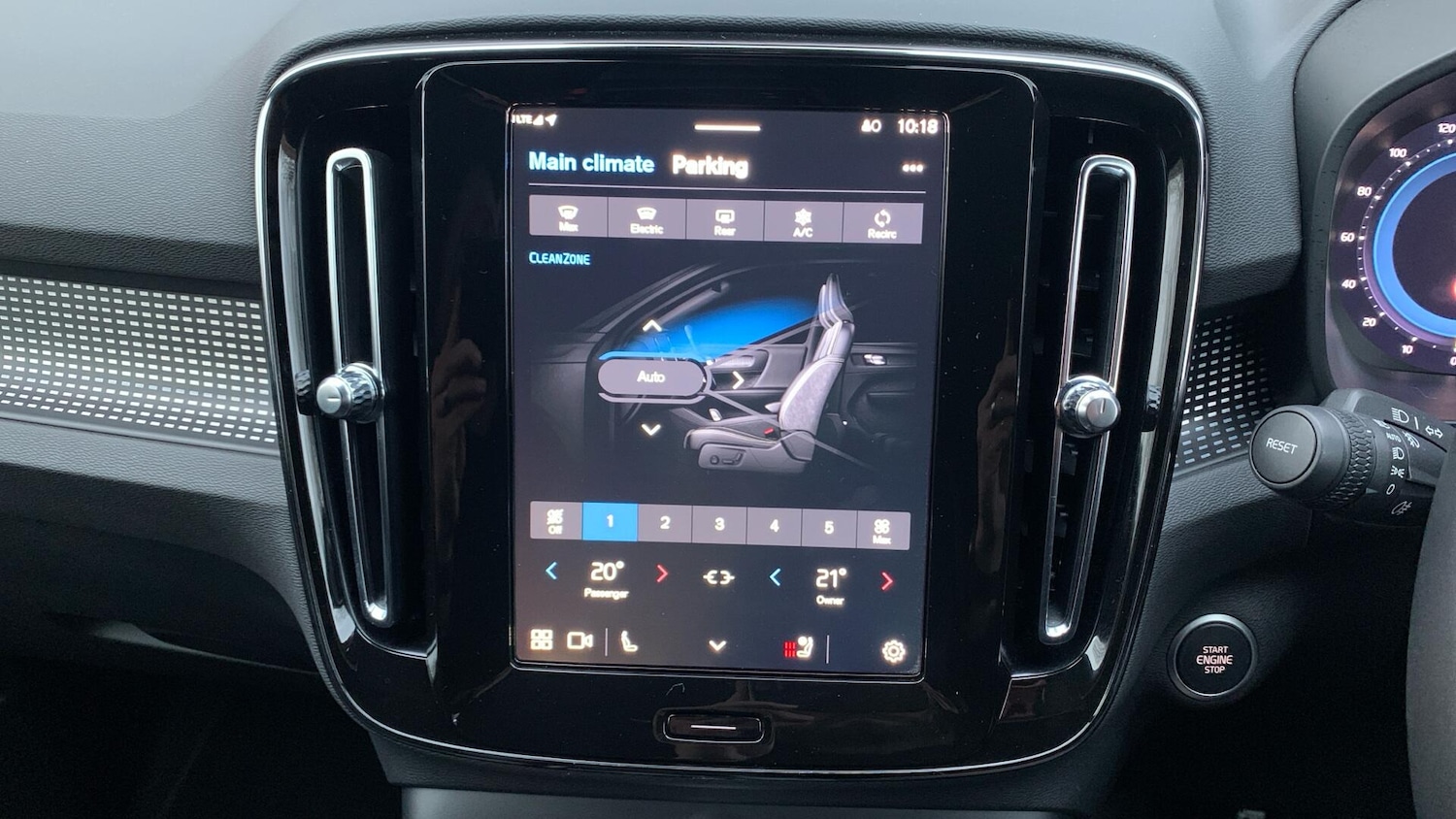 Used Volvo XC40 2024 for sale - 76898476: Photo 36