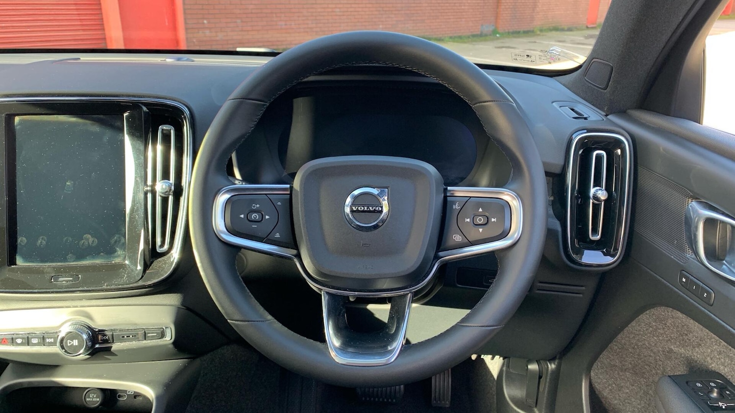 Used Volvo C40 2024 for sale - 78072619: Photo 10