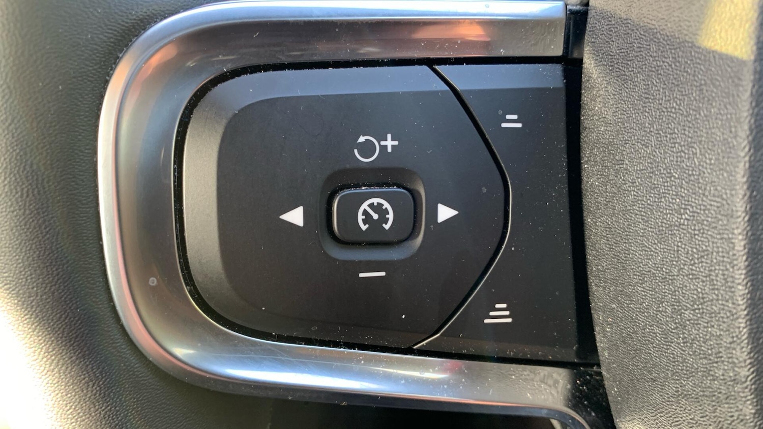 Used Volvo C40 2024 for sale - 78072619: Photo 21