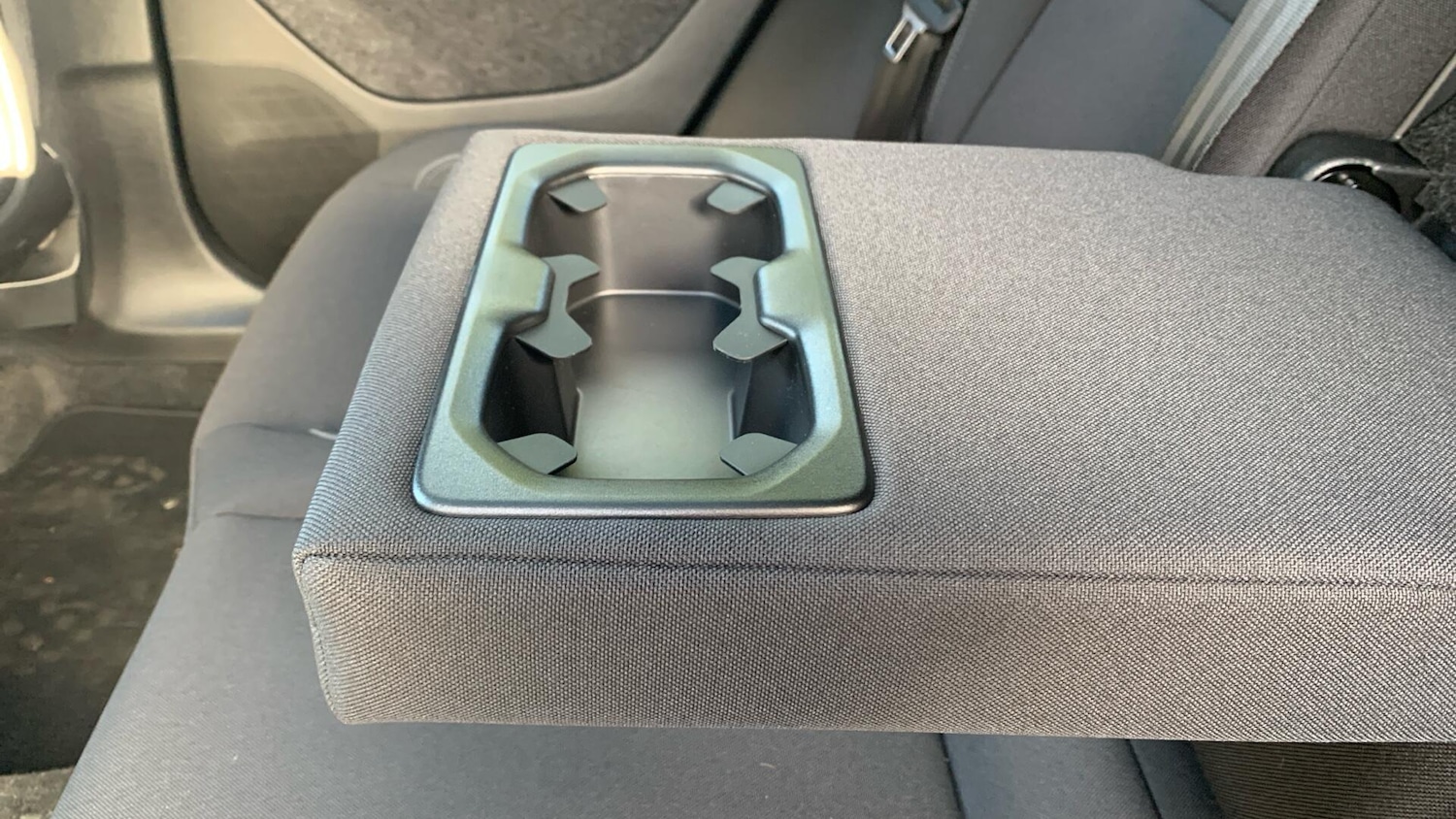 Used Volvo C40 2024 for sale - 78072619: Photo 34