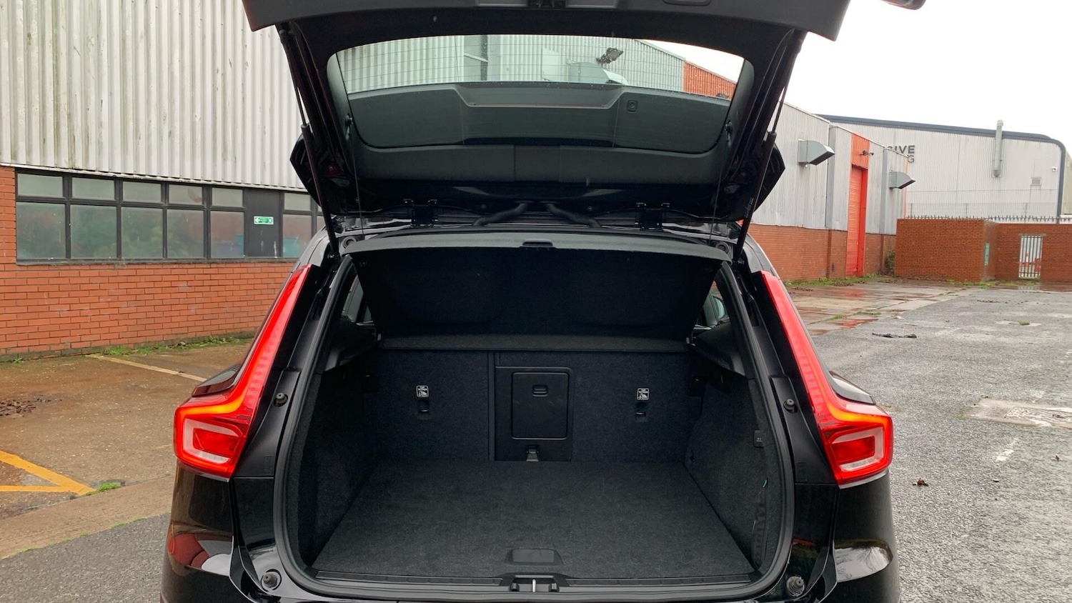 Used Volvo XC40 2021 for sale - 76825245: Photo 14