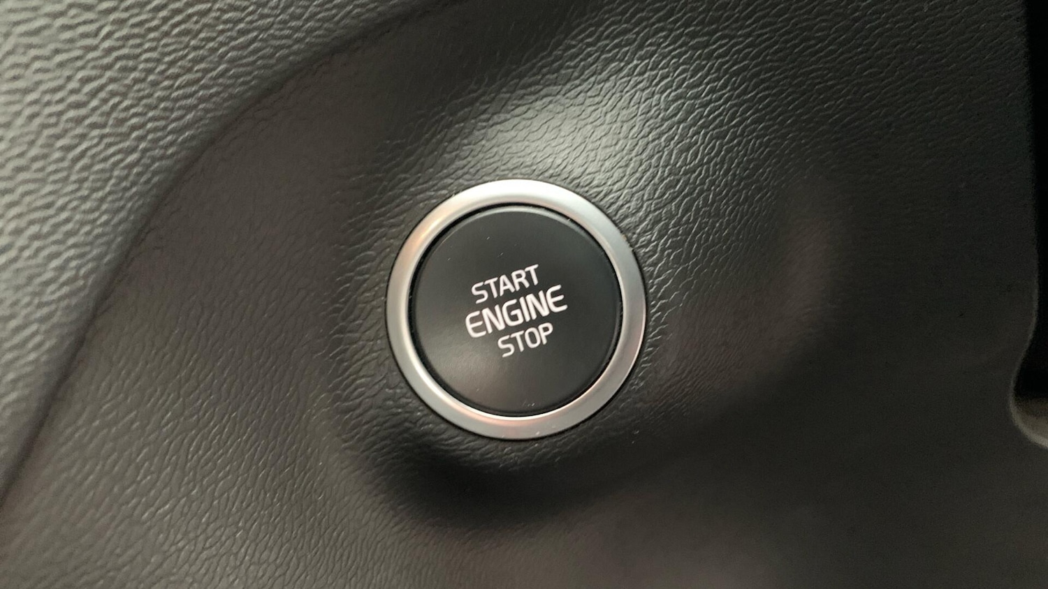 Used Volvo XC40 2021 for sale - 76825245: Photo 28