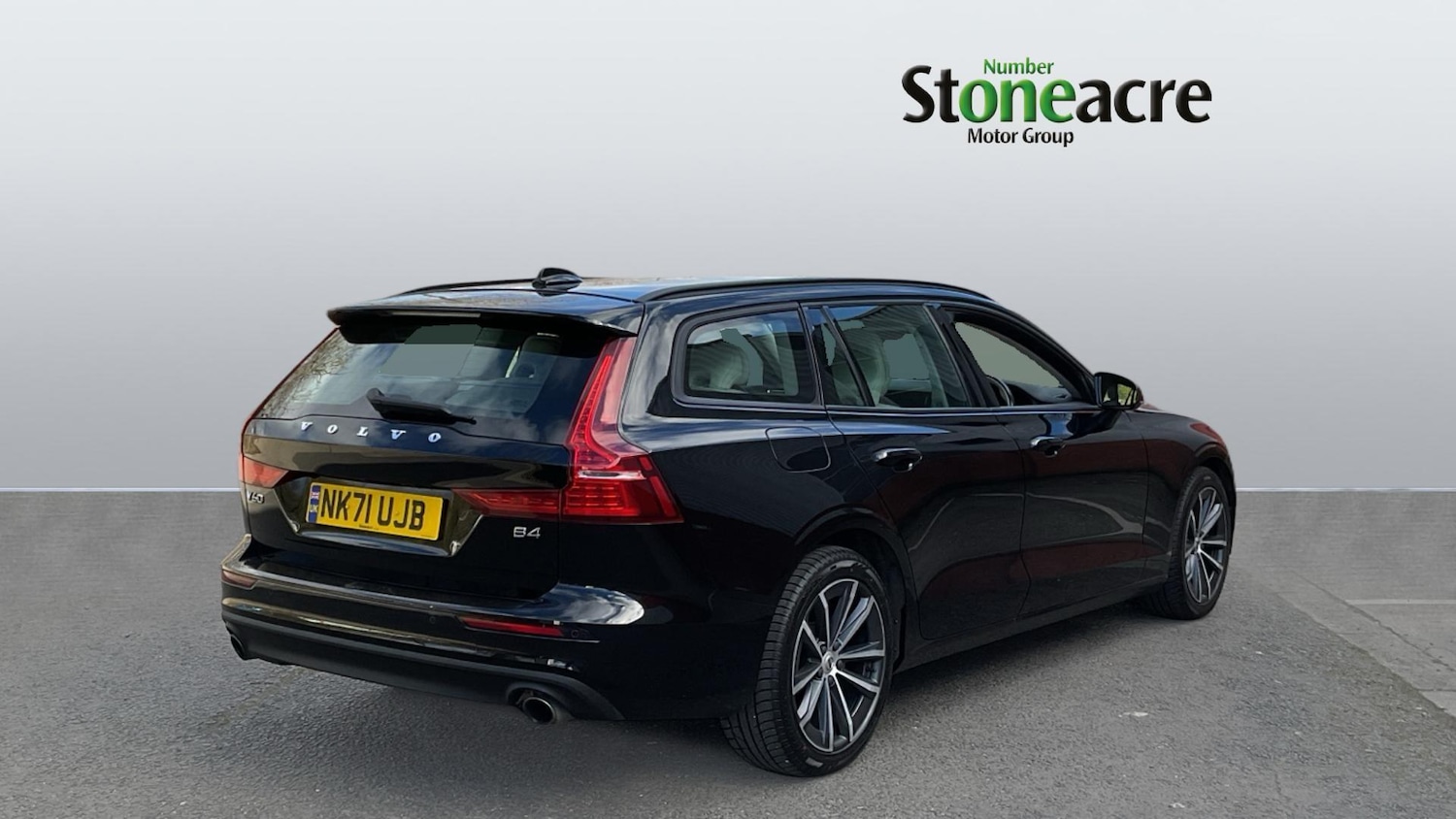 Used Volvo V60 2021 for sale - 77838687: Photo 2