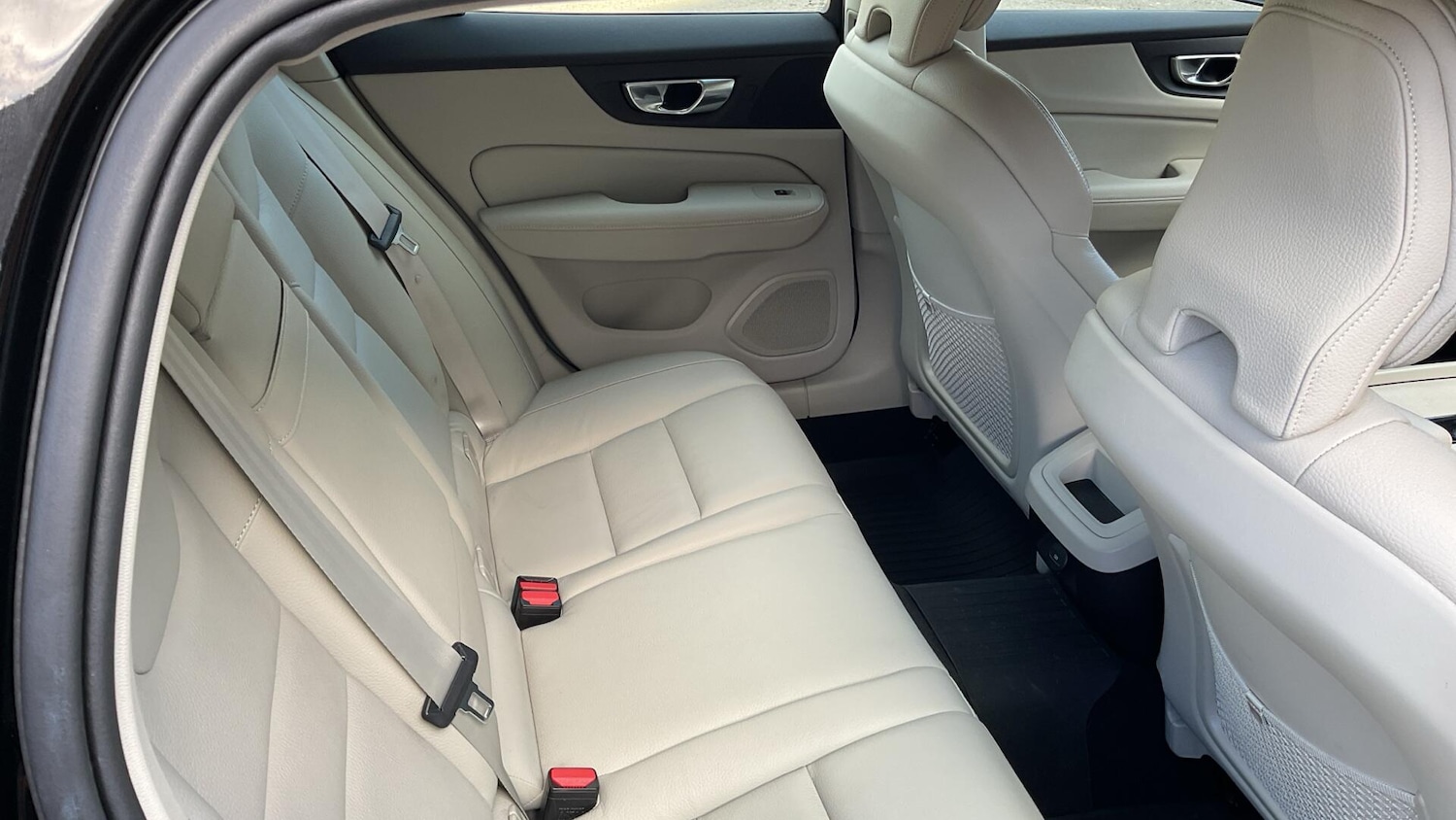 Used Volvo V60 2021 for sale - 77838687: Photo 6