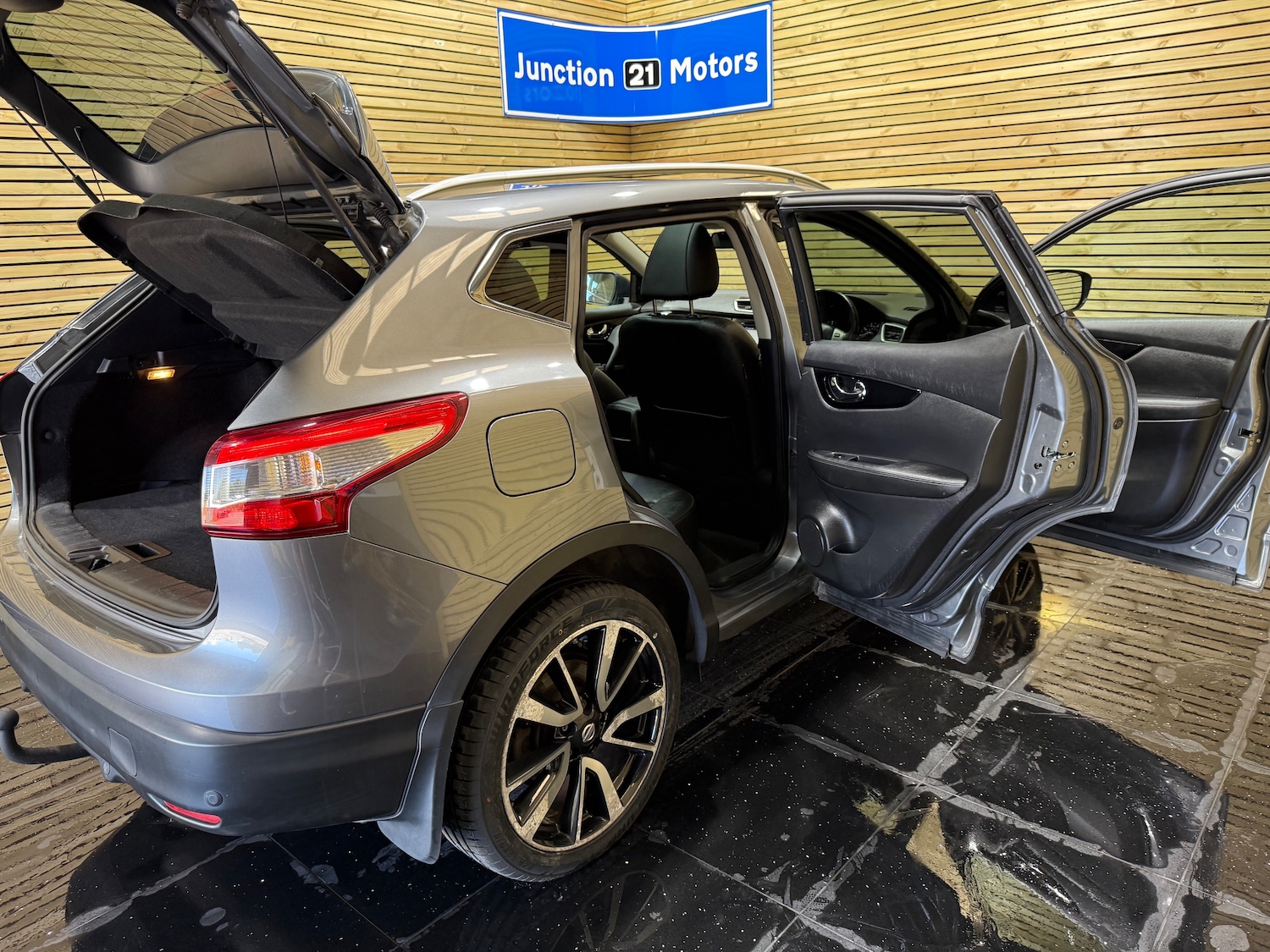 Vehicle 29