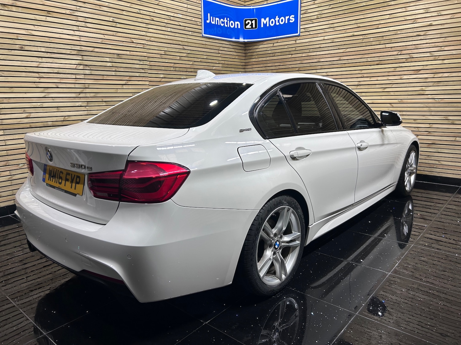 Used BMW 3 Series 2016 for sale - 76120147: Photo 5