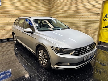 Used Volkswagen Passat 2015 for sale - 79450937: Photo
