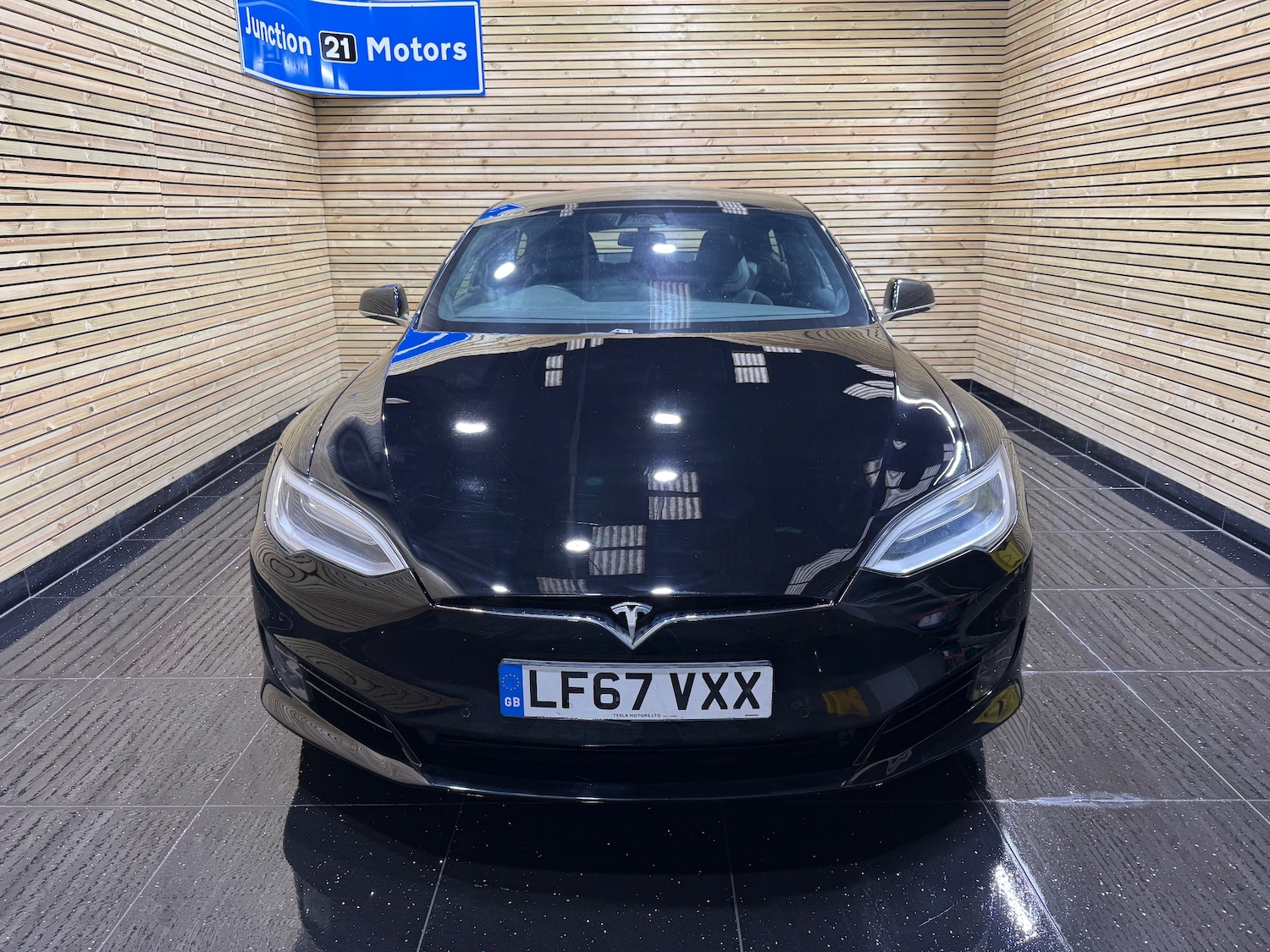 Used Tesla Model S 2017 for sale - 77726408: Photo 2