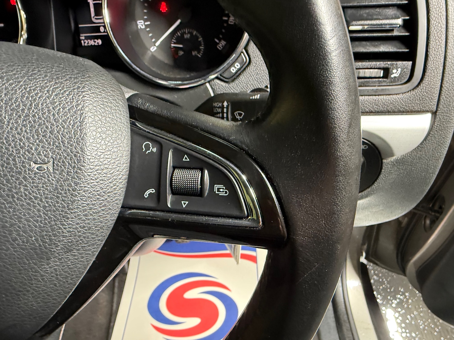 Used Skoda Yeti 2014 for sale - 77096080: Photo 16