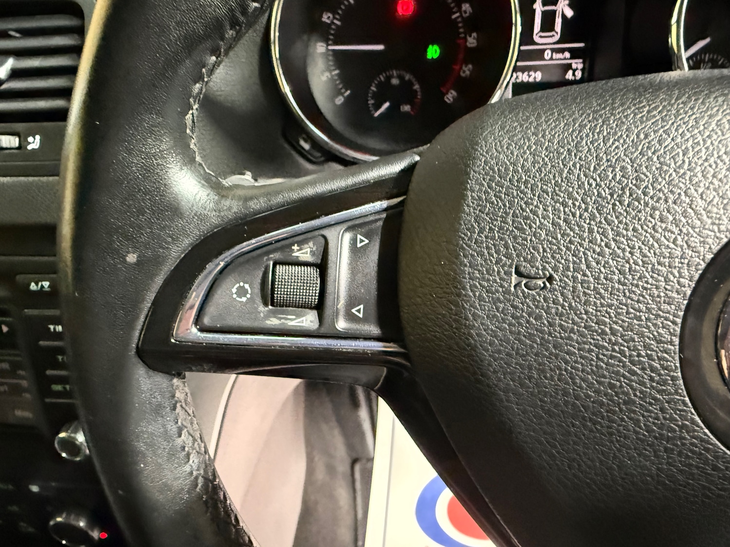 Used Skoda Yeti 2014 for sale - 77096080: Photo 17