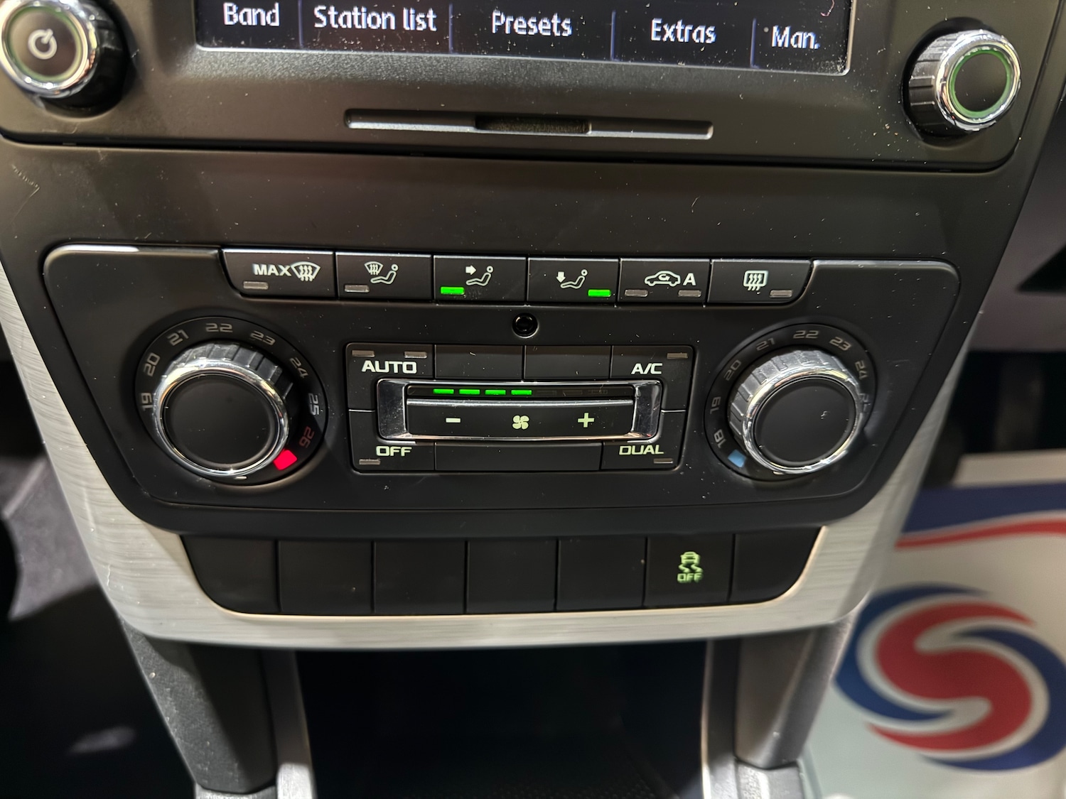 Used Skoda Yeti 2014 for sale - 77096080: Photo 33