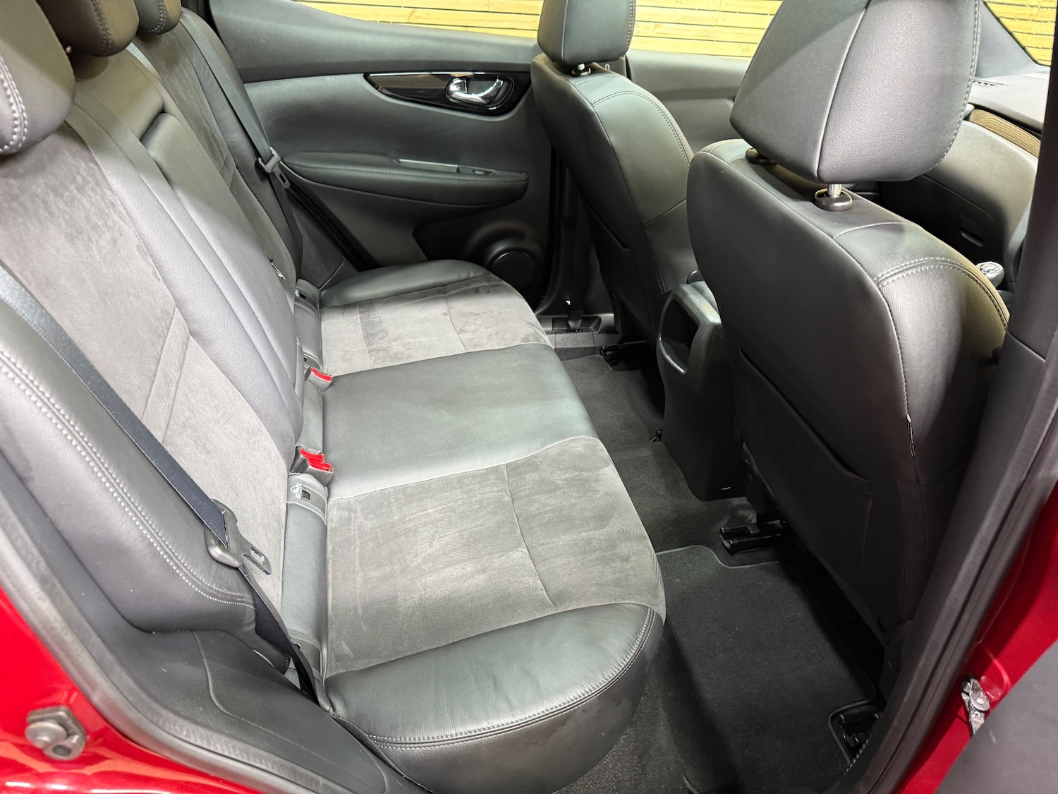 Used Nissan Qashqai 2017 for sale - 77075901: Photo 10