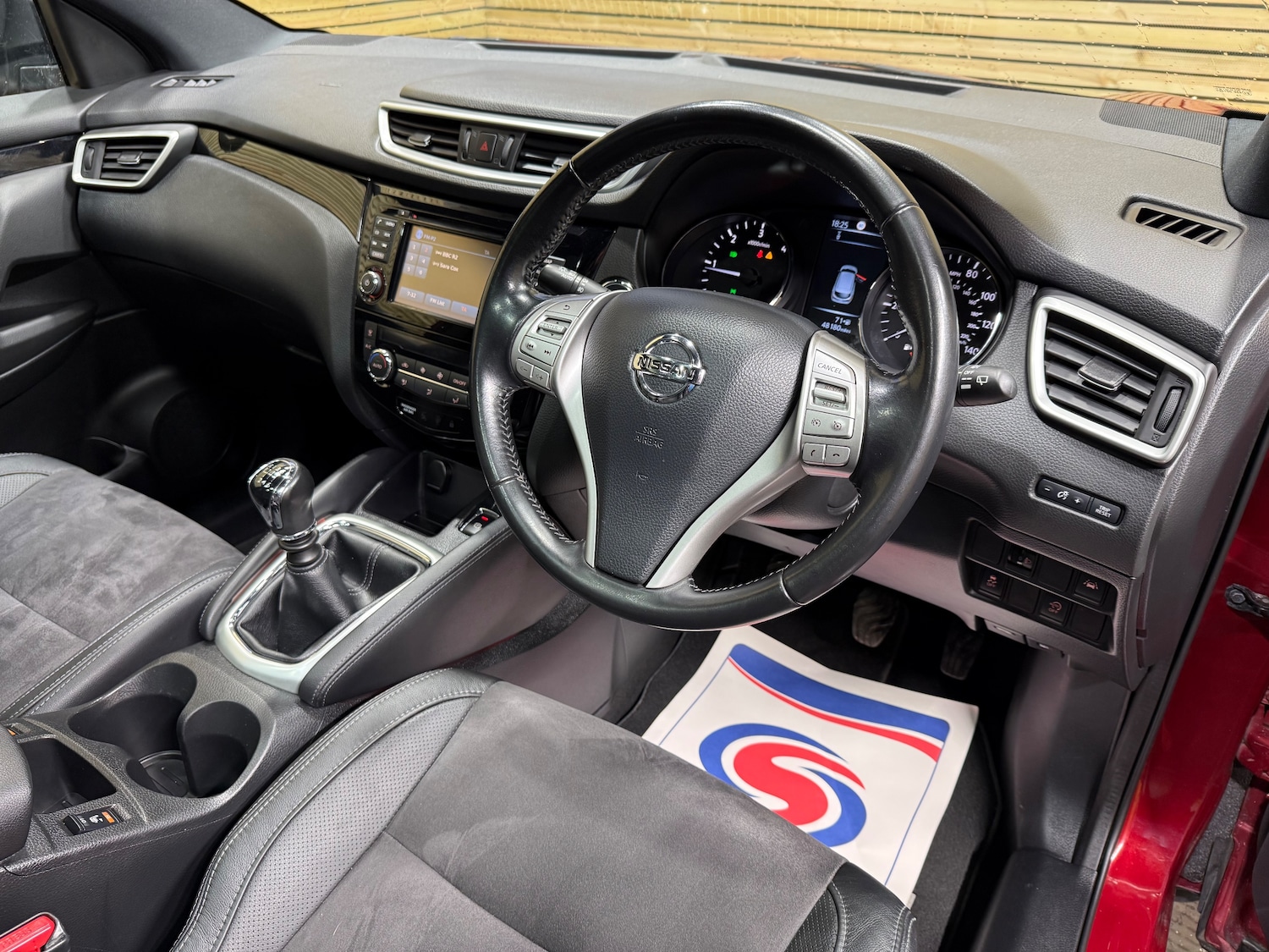 Used Nissan Qashqai 2017 for sale - 77075901: Photo 24