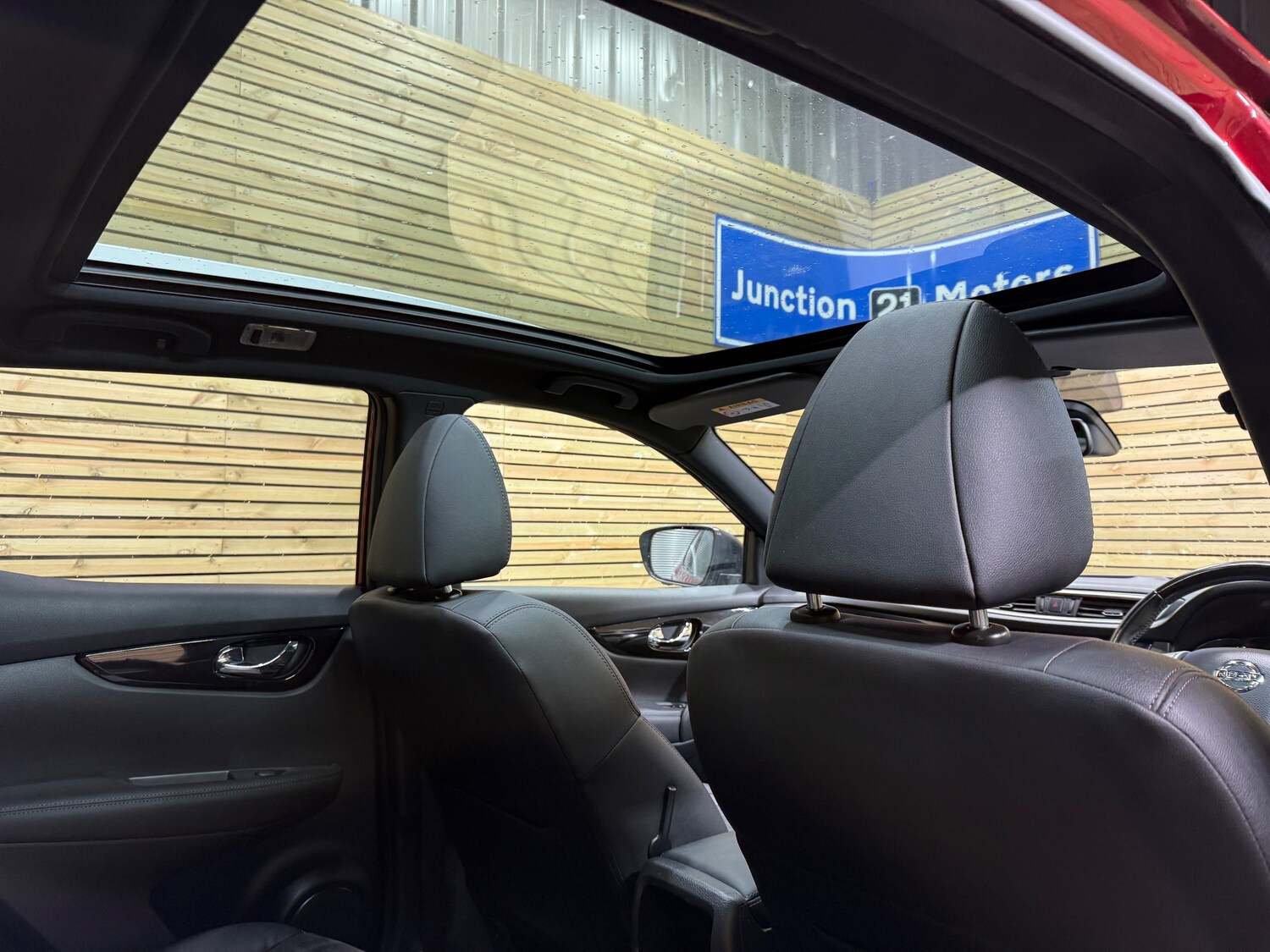 Used Nissan Qashqai 2017 for sale - 77075901: Photo 32