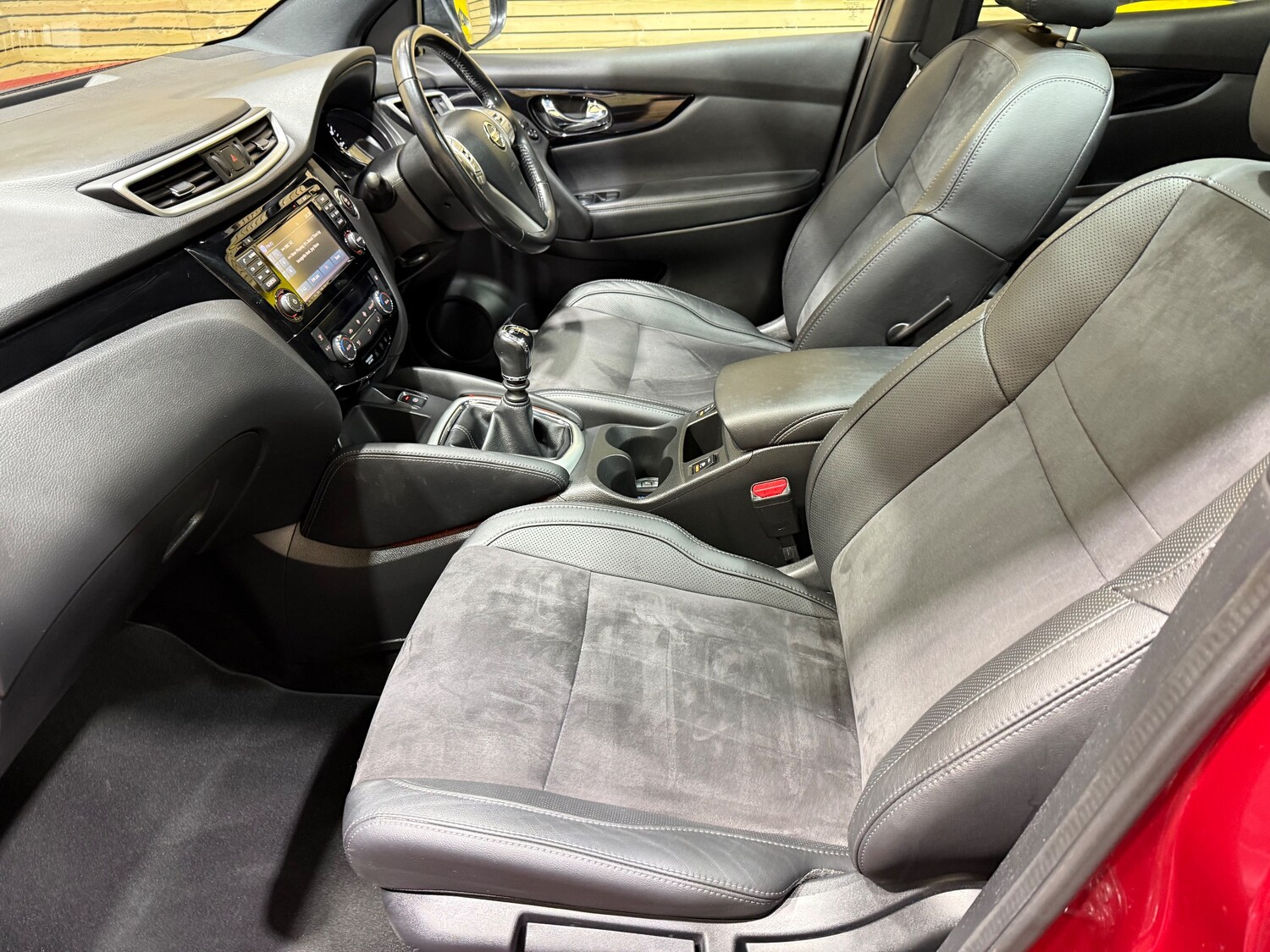 Used Nissan Qashqai 2017 for sale - 77075901: Photo 37