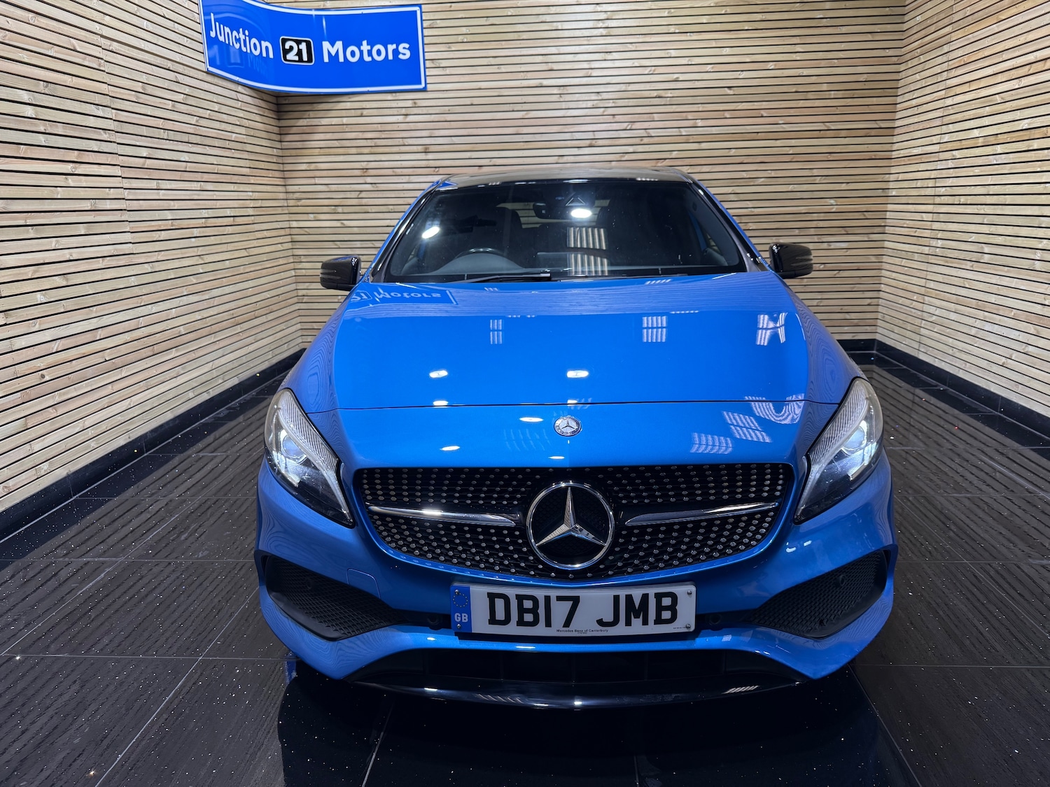 Used Mercedes-Benz A-Class 2017 for sale - 76174170: Photo 2