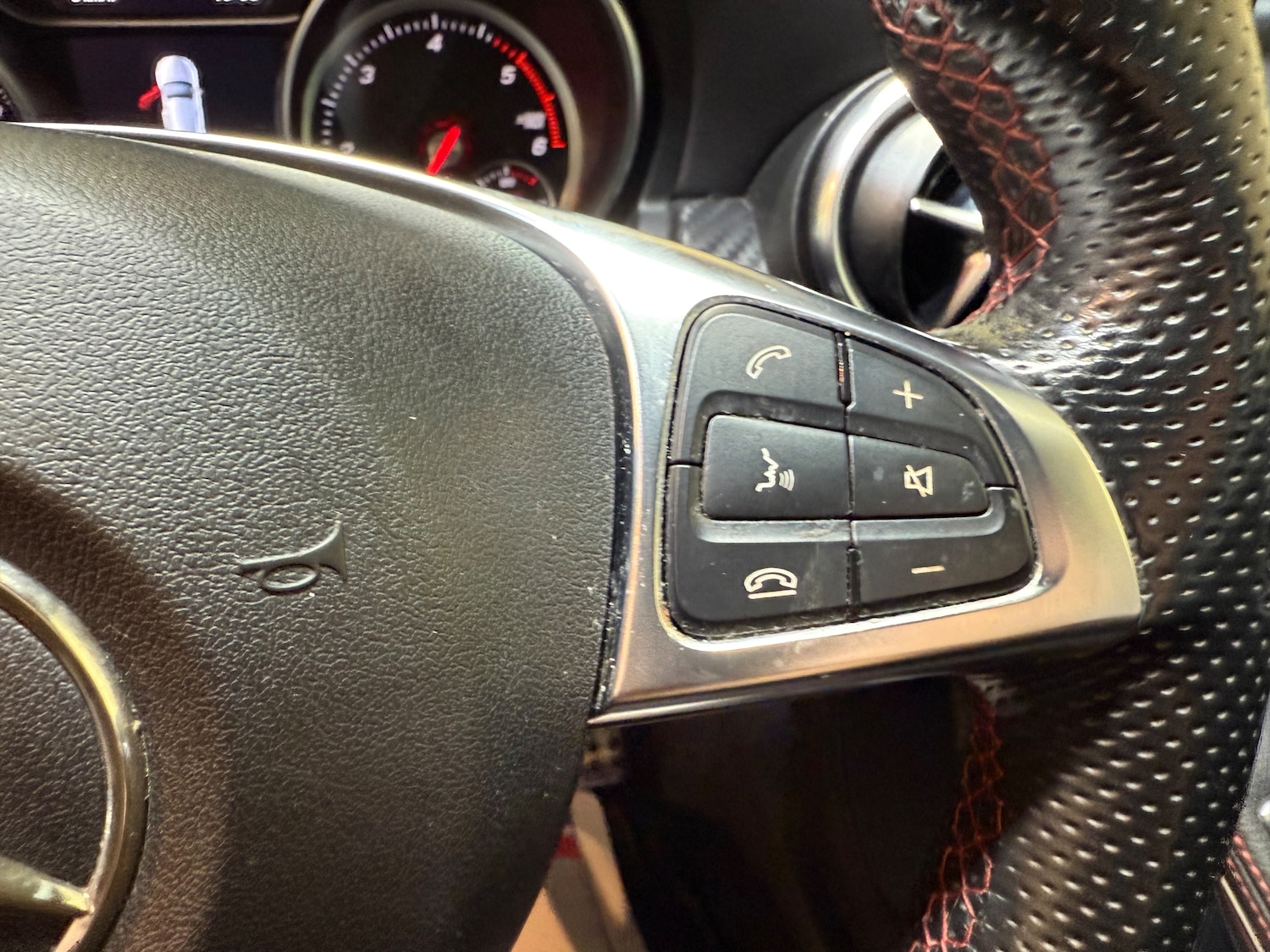 Used Mercedes-Benz A-Class 2017 for sale - 76174170: Photo 40