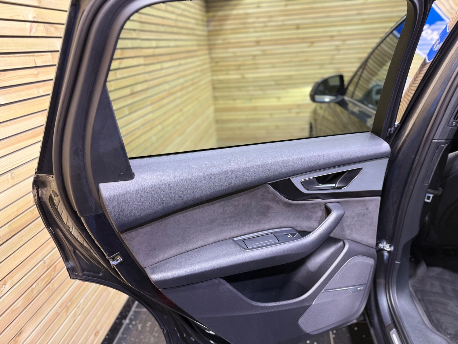 Used Audi Q7 2016 for sale - 77118137: Photo 44