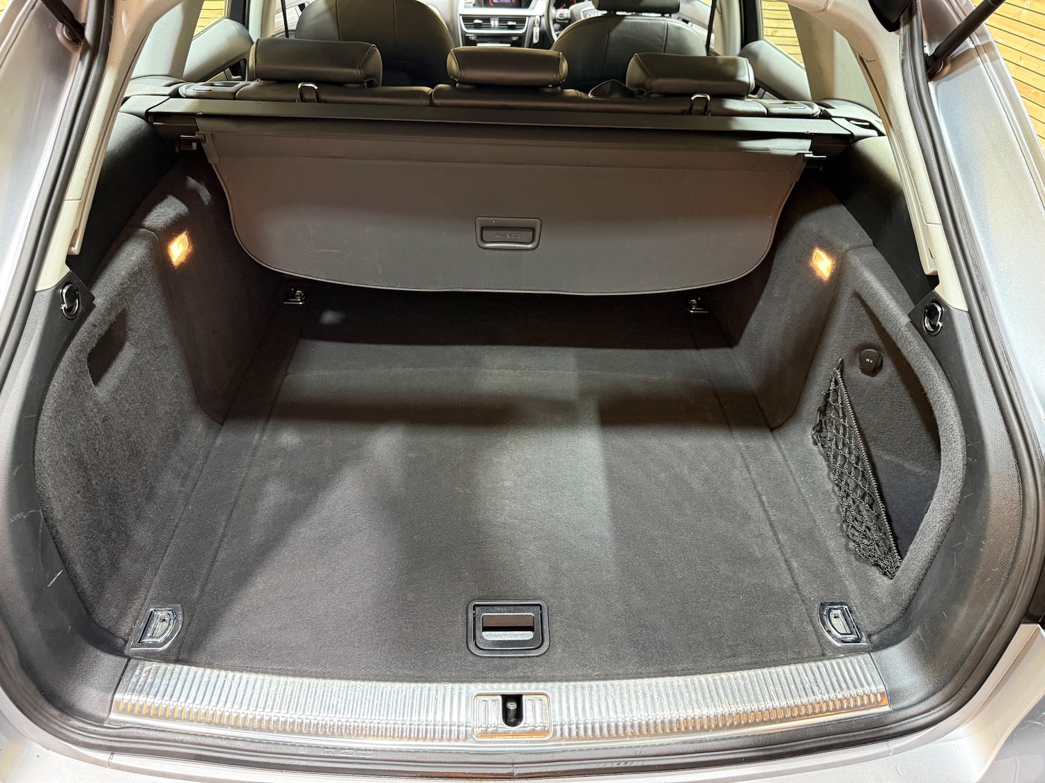 Used Audi A4 Avant 2015 for sale - 76525861: Photo 12