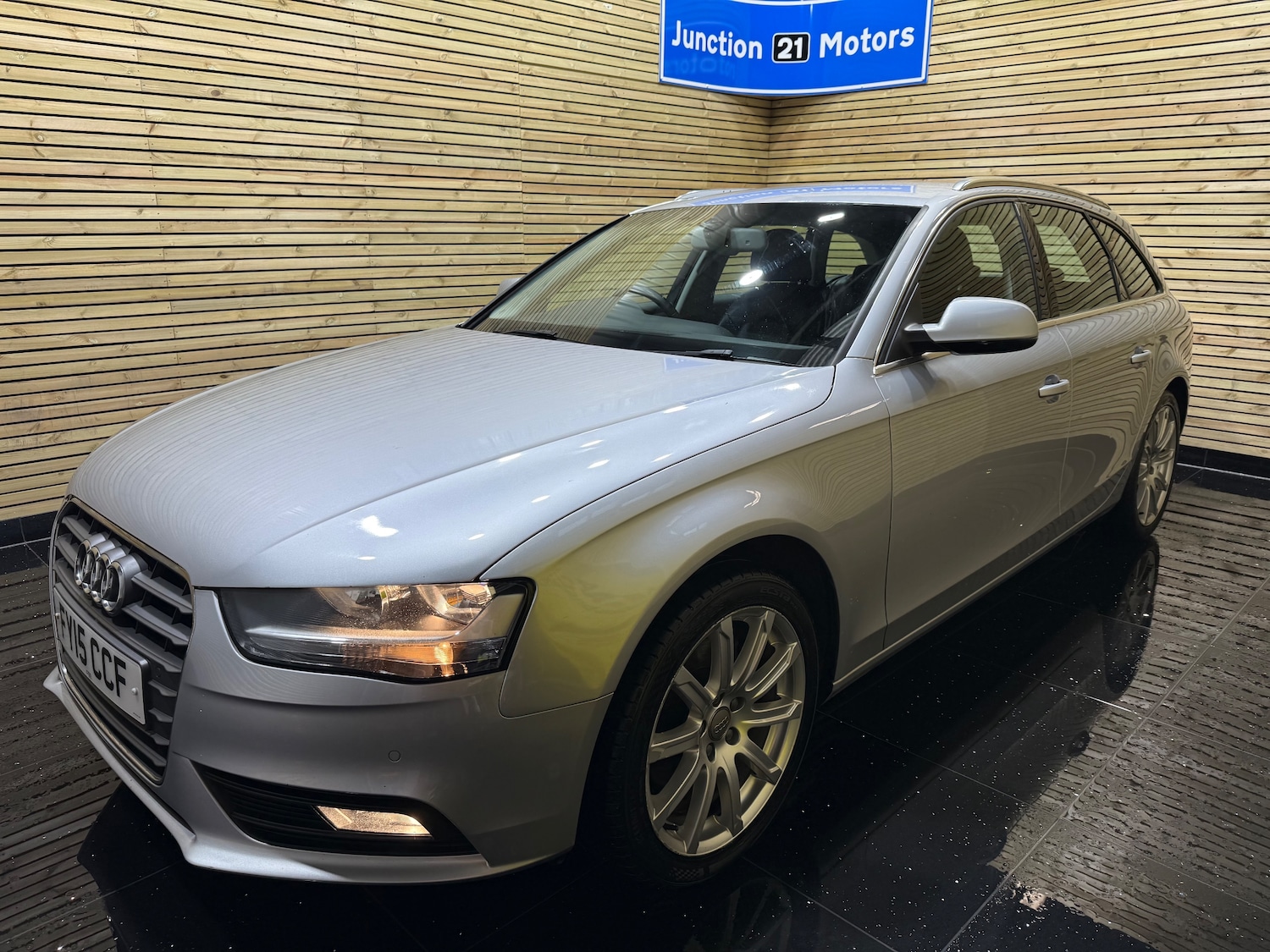 Used Audi A4 Avant 2015 for sale - 76525861: Photo 18
