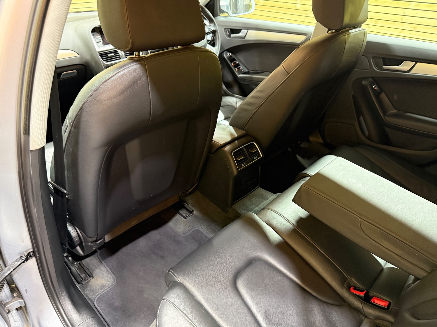 Used Audi A4 Avant 2015 for sale - 76525861: Photo 34