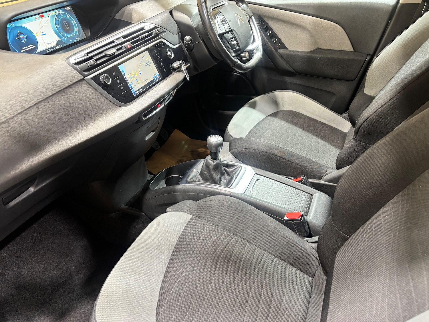 Used Citroen C4 Grand Picasso 2014 for sale - 75948109: Photo 17