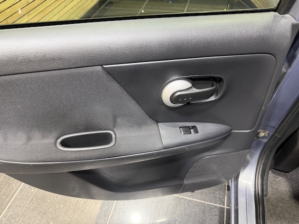 Used Nissan Note 2011 for sale - 76292913: Photo 19