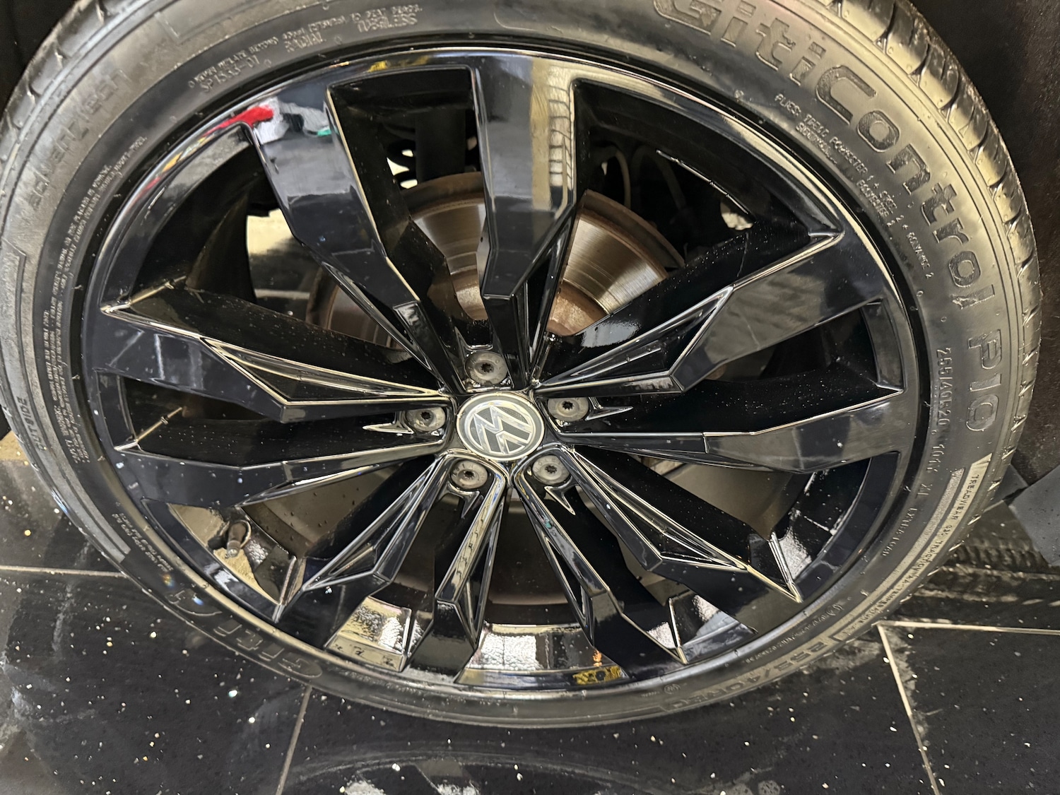 Used Volkswagen Tiguan 2017 for sale - 76165096: Photo 24