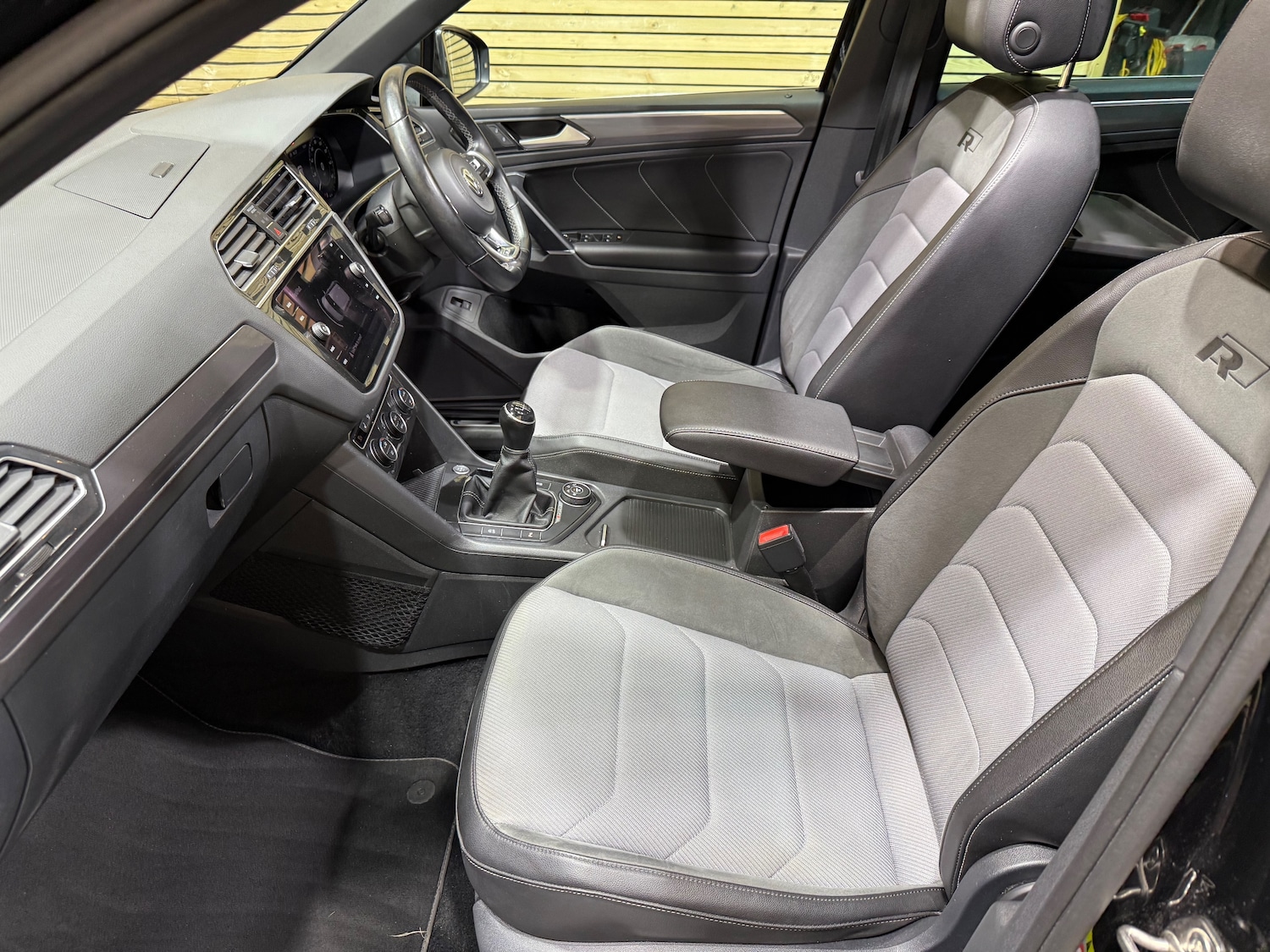 Used Volkswagen Tiguan 2017 for sale - 76165096: Photo 33