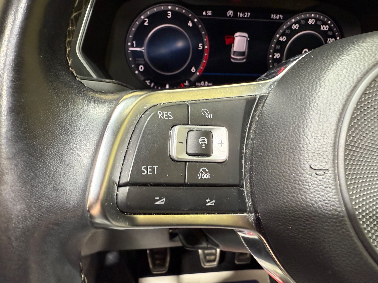 Used Volkswagen Tiguan 2017 for sale - 76165096: Photo 35