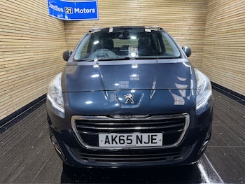Used Peugeot 5008 2015 for sale - 75953159: Photo