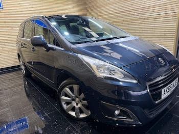 Used Peugeot 5008 2015 for sale - 75953159: Photo