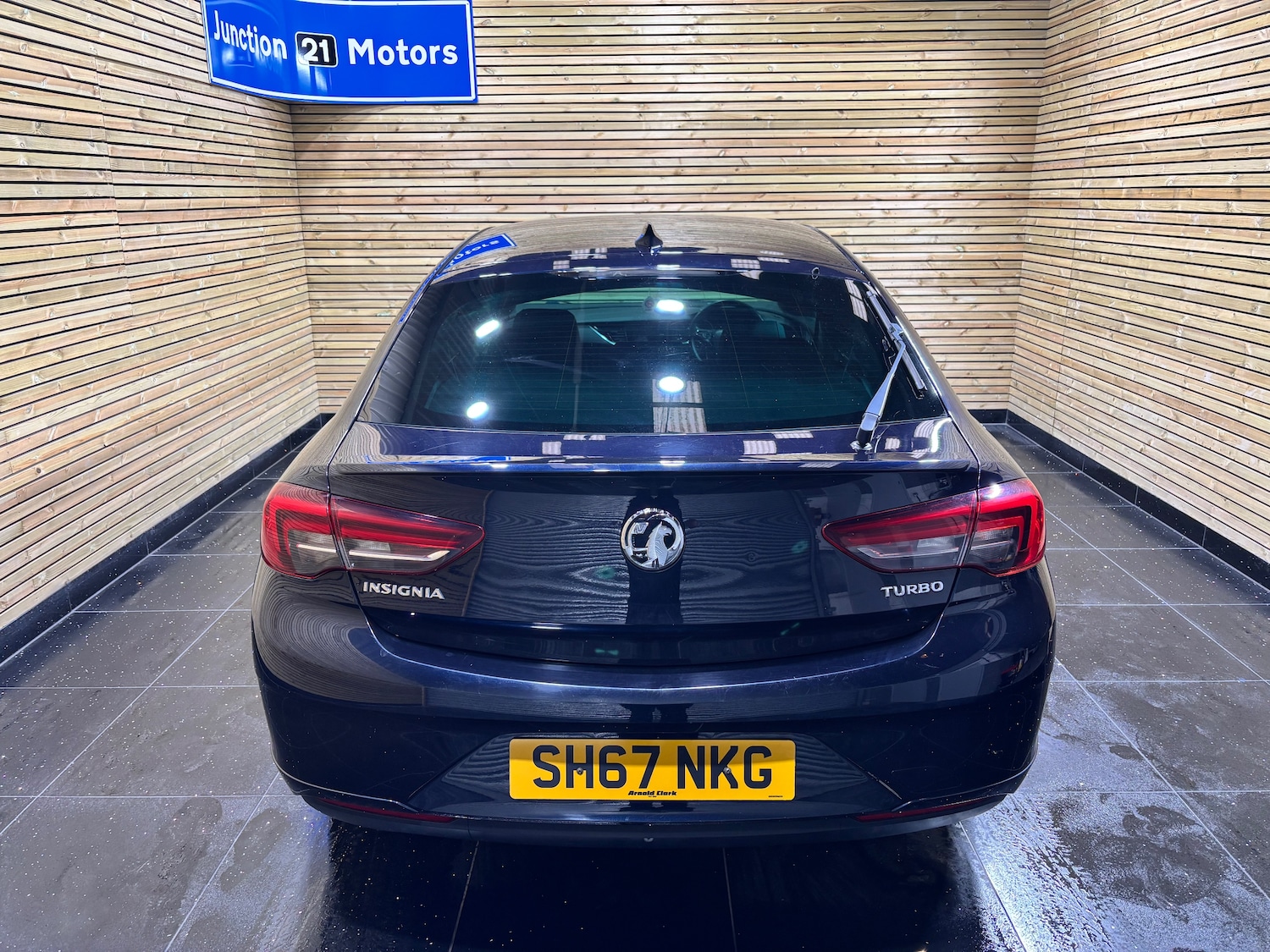 Used Vauxhall Insignia 2017 for sale - 76157870: Photo 7