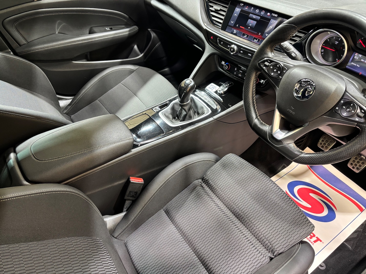 Used Vauxhall Insignia 2017 for sale - 76157870: Photo 8