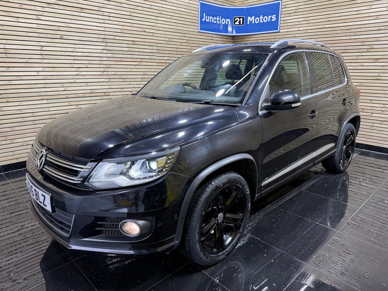 Used Volkswagen Tiguan 2015 for sale - 77256553: Photo 15