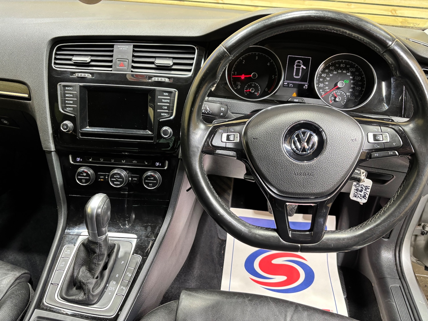 Used Volkswagen Golf 2014 for sale - 76669260: Photo 12