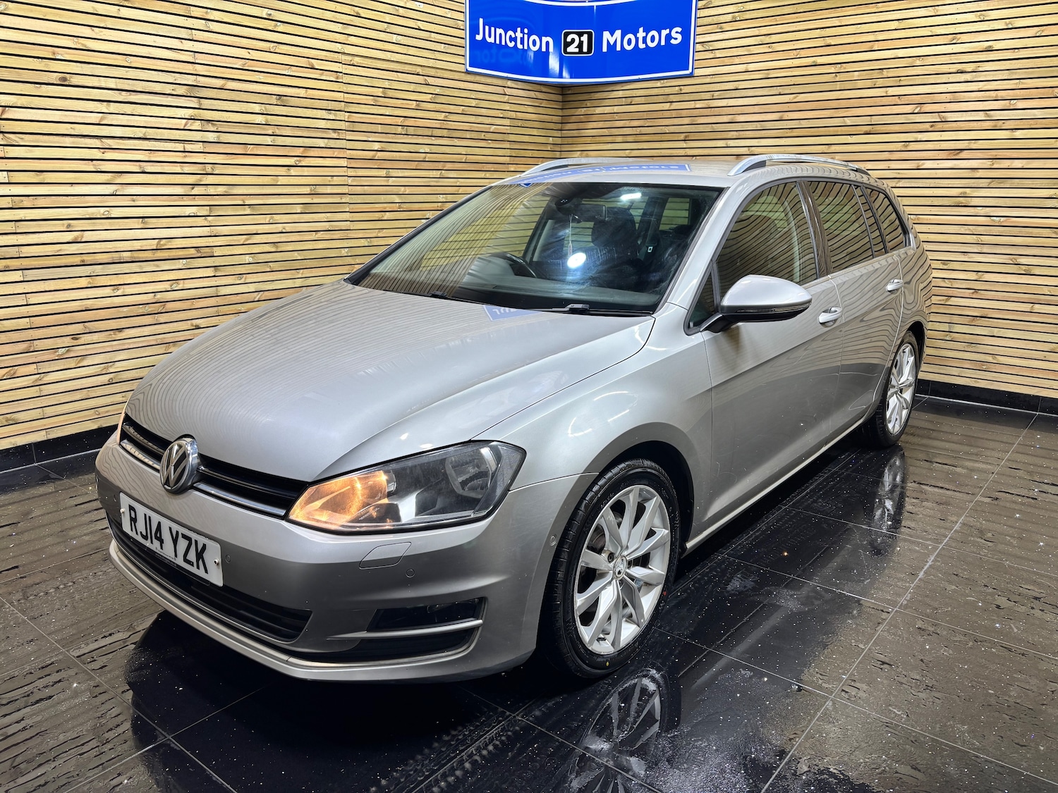 Used Volkswagen Golf 2014 for sale - 76669260: Photo 4