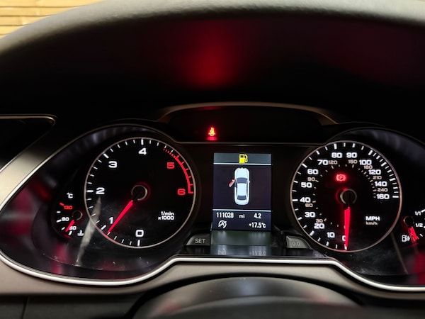 Used Audi A4 2014 for sale - 75011389: Photo 32