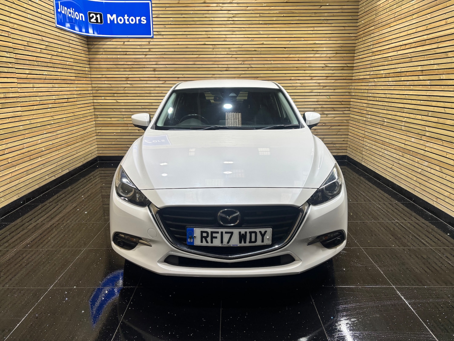 Used Mazda Mazda3 2017 for sale - 77966549: Photo 2
