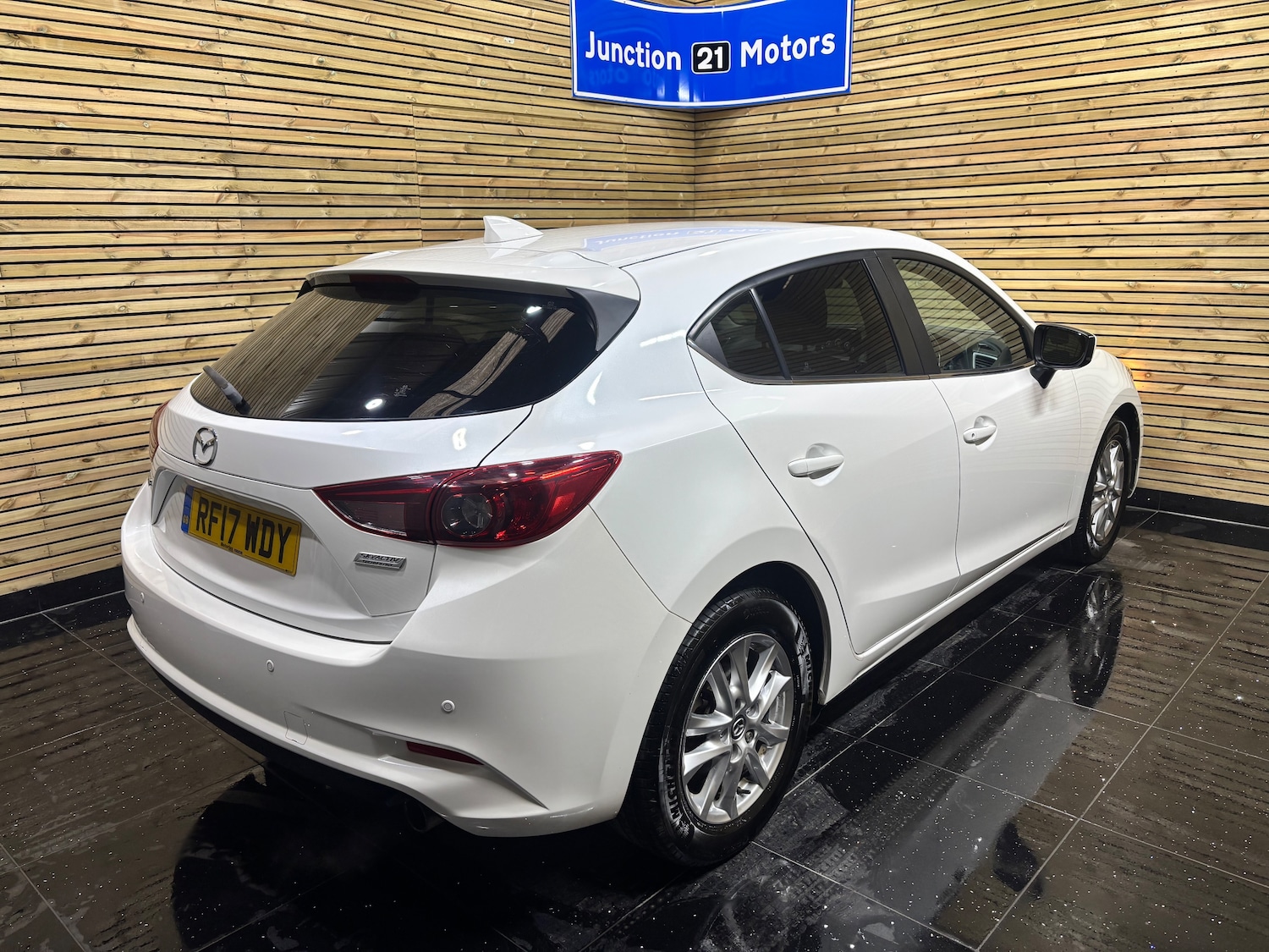 Used Mazda Mazda3 2017 for sale - 77966549: Photo 5