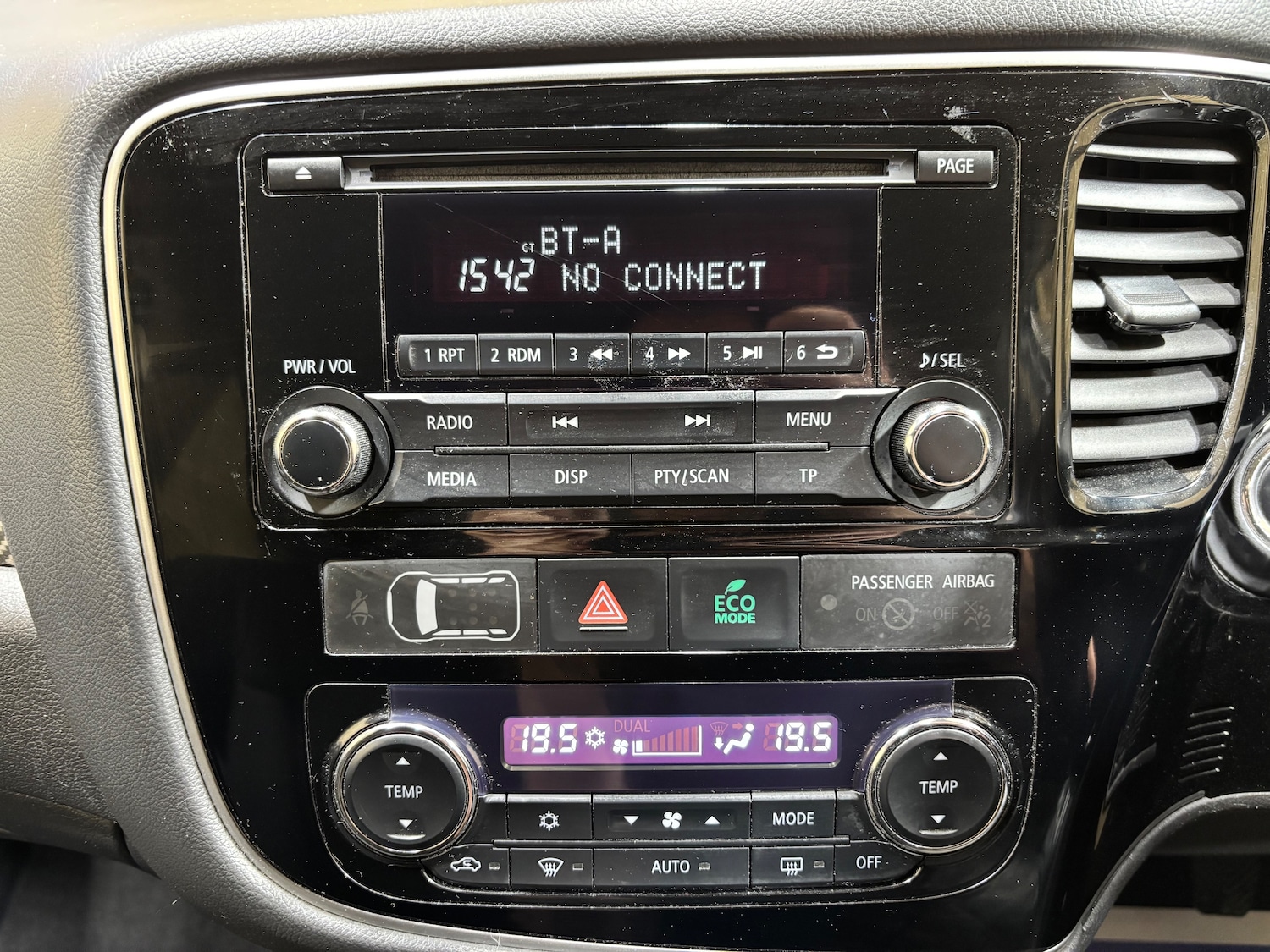 Used Mitsubishi Outlander 2016 for sale - 76177330: Photo 13