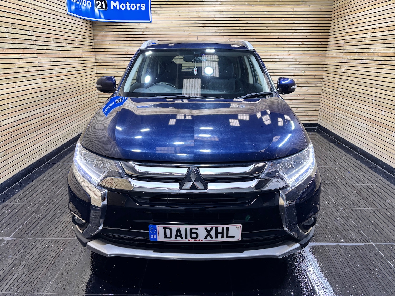Used Mitsubishi Outlander 2016 for sale - 76177330: Photo 2
