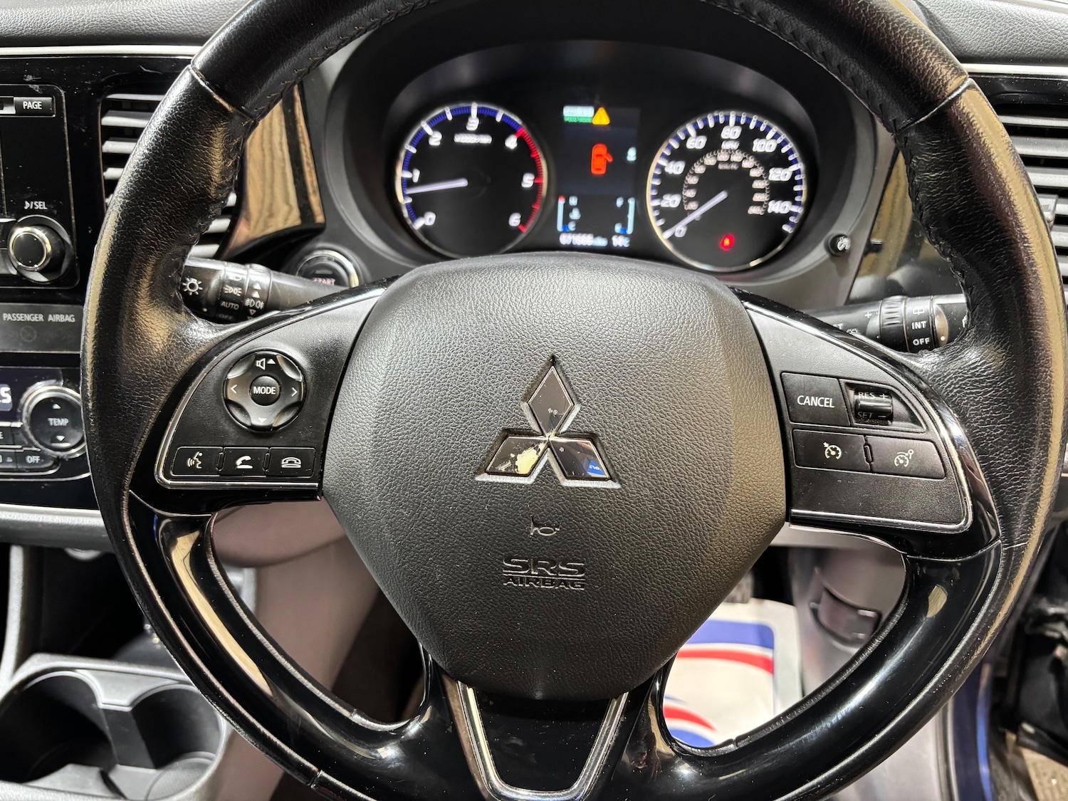 Used Mitsubishi Outlander 2016 for sale - 76177330: Photo 24